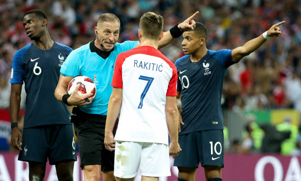 负稍占优势 负稍占优势