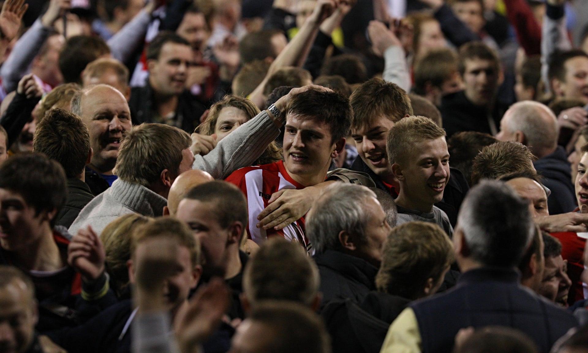 映了他作为 映了他作为